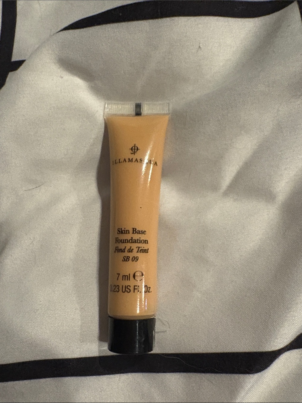 Illamasqua Skin Base Foundation - Warm Tan Tube
